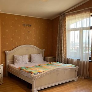 Queen Suite